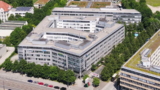 In der Münchner Grillparzerstraße gab es schon lange Biotech-Labore, gleich nebenan sitzt auch das bayerische Gesundheitsministerium. Nun zieht auch das erste Münchner BioLabs hier ein.