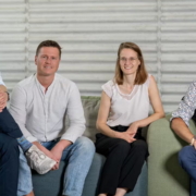 (v.l.n.r) Alexander Schueller, Gründer und CEO; This Egloff, Wissenschaftler (cellvie); Charlotte Fonta, Senior R&D Engineer; und Gilles Weder, Head R&BD, Life Science Technologies (CSEM)