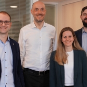 Das Team von smartbax, v.l.n.r.: Dr. Robert Macsics (CEO & Co-Founder), Prof. Dr. Stephan Sieber (Scientific Advisor & Co-Founder), Dr. Sylvia Varland (Senior Scientist) und Dr. Eric Juskewitz (Senior Scientist)