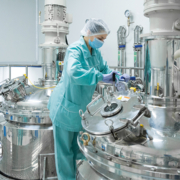 Biotechnologische Prozesse heben die Potentiale zukünftiger Anwendungsbereiche.