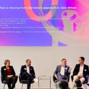 Paneldiskussion auf dem Datenkongress der Bayerischen Akademie der Wissenschaften mit Prof. Dr. Torsten Haferlach (3.v.r.)