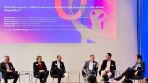 Paneldiskussion auf dem Datenkongress der Bayerischen Akademie der Wissenschaften mit Prof. Dr. Torsten Haferlach (3.v.r.)