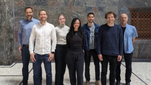 DNA-Origamisten: v.l.n.r.: Dr. Federico Bürsgens, Dr. Enzo Kopperger, Dr. Heini Ijäs, Dr. Gabriela de Melo, Julian Trommler, Dr. Maximilian Urban, Prof. Tim Liedl