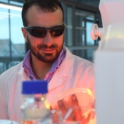 Forscher Giacomo Reina will Hirntumore mit Licht ausknipsen.