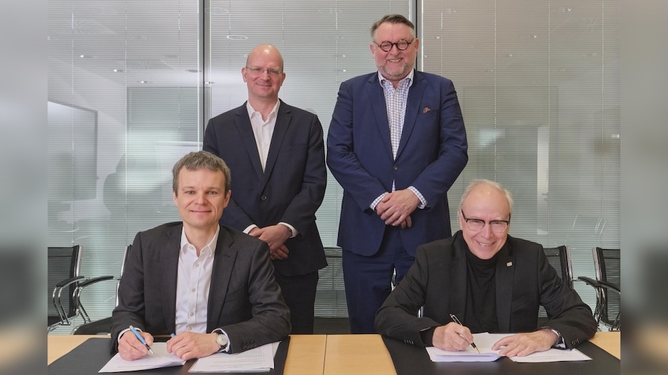 mitleipzig UKlinikum Neues Translationszentrum in Leipzig. v.l.: Dr. Robert Jacob, Prof. Thomas Neumuth, Christoph Möllering, Prof. Christoph Josten