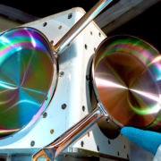 Zwar noch kein Medizinprodukt, aber es geht in die richtige Richtung: Entwicklung eines magnetischen Warenträgers für die Pfannenbeschichtung mit PLASLON®