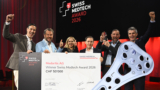 v.l. Adrian Hunn, Swiss Medtech; Gery Colombo, Jurypräsident; Susanne Müller, Adrian Spiegel, Marc Ammann und Fabian Hildbrand (alle Medartis
AG)
